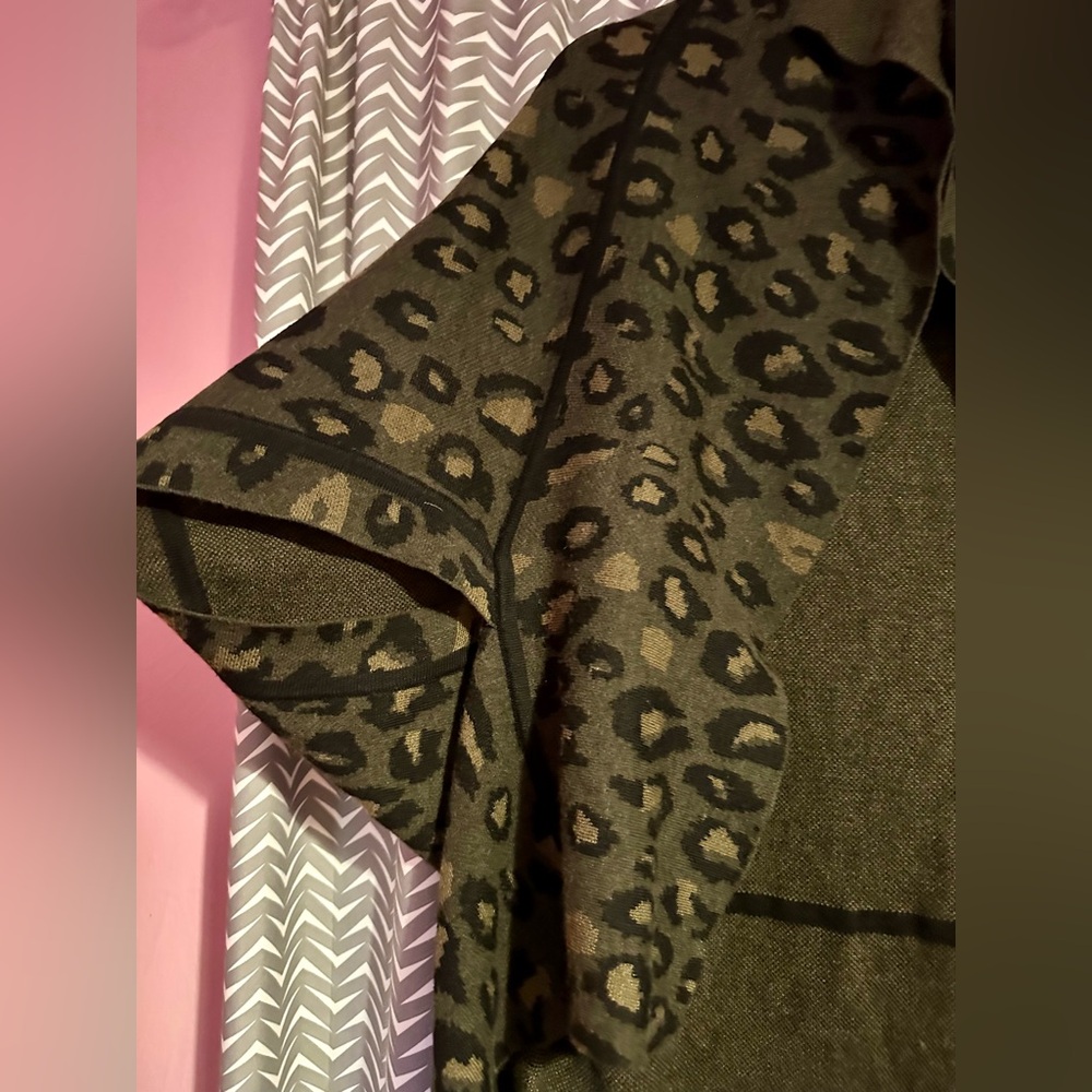 Anthropologie / Akemi + Kin | Terra Leopard Kimono Cardigan, one size - Picture 5 of 9